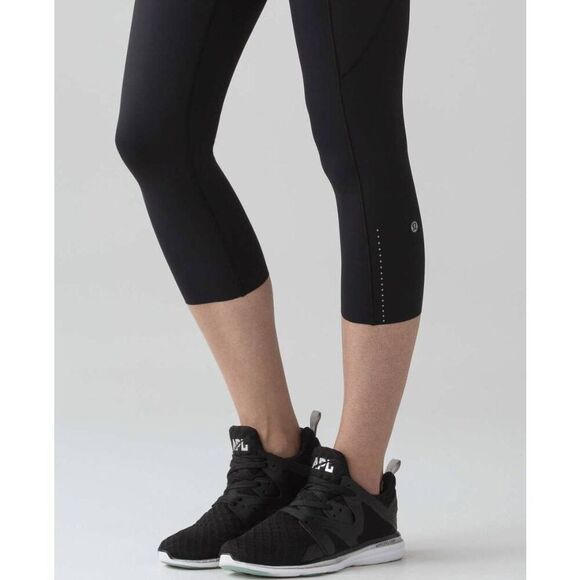 LULULEMON ATHLETICA Fast Free Crop II 'Nulux 19' Size 4 - Picture 3 of 6